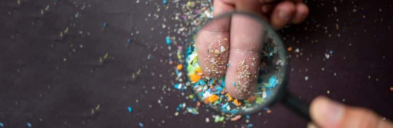 une-cuillere-de-microplastiques-dans-le-cerveau 